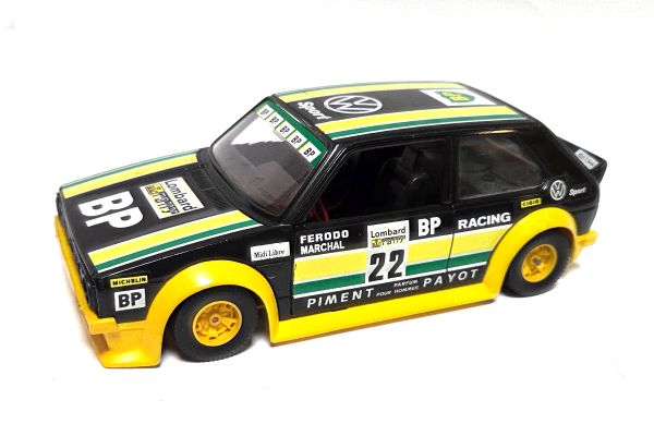 gebraucht! Bburago 9101 VW Golf I GTI schwarz Racing 1:24 - ganz leicht bespielt