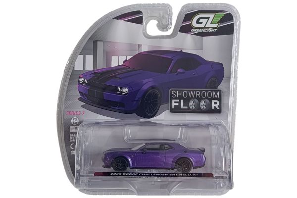 Greenlight 68070-A Dodge Challenger SRT Hellcat 2023 lila - Showroom 1:64