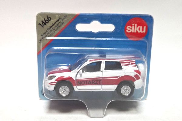 NOS! Siku 1466 Toyota RAV 4 Notarzt weiss/rot - Blister