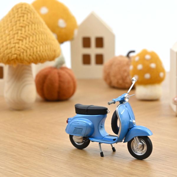 Norev Vespa 125 Primavera blau metallic 1968