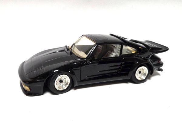 gebraucht! Revell 8621 Porsche Gemballa Avalanche 1990 schwarz 1:24 - fast wie neu