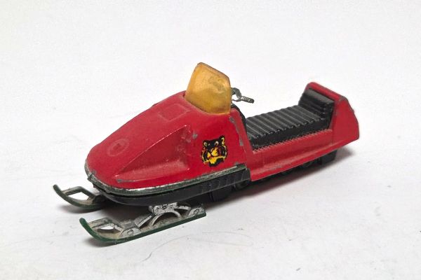 gebraucht! Majorette Moto-Neige Snowmobil rot - etwas bespielt