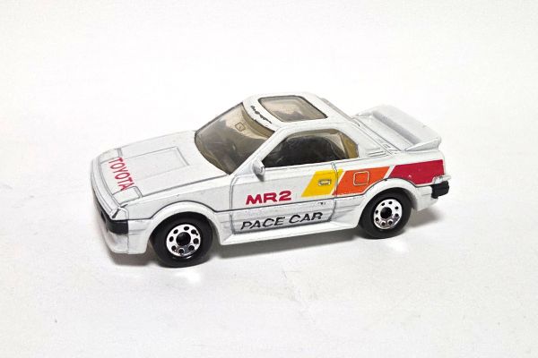 gebraucht! Matchbox Toyota MR2 weiss "Pace Car" 1986 Maßstab 1:56 - leicht bespielt