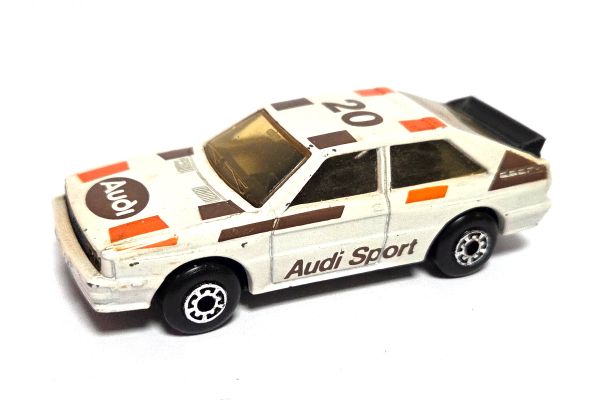 gebraucht! Matchbox No.25 Audi Quattro weiss/braun/orange 1982 Maßstab 1:58 - leicht bespielt