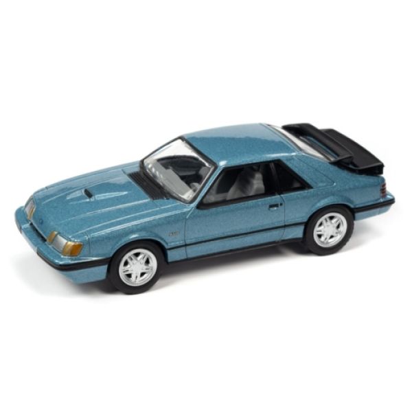 Johnny Lightning JLCG029A-5 Ford Mustang SVO hellblau metallic 1986 - Classic Gold 2022 R2 Maßstab 1