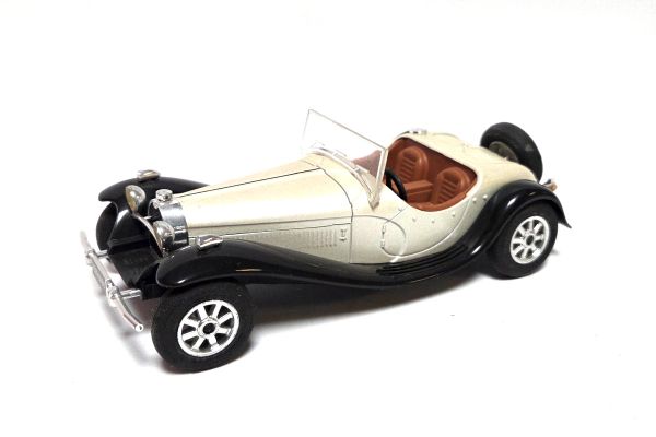 gebraucht! Majorette 4101 Bugatti 55 beige metallic Maßstab 1:24 - leicht bespielt