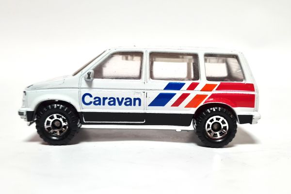 gebraucht! Matchbox No.64 Dodge Caravan weiss 1984 Maßstab 1:60 - leicht bespielt