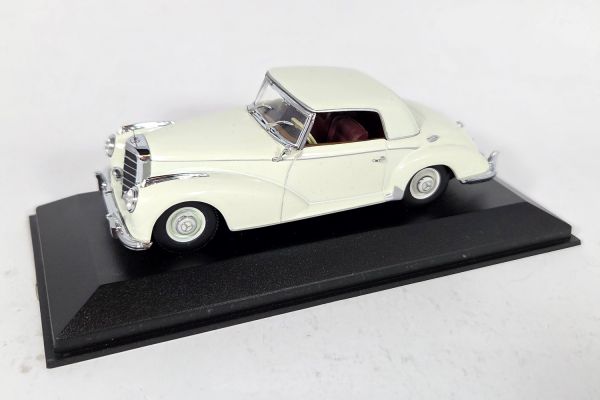 NOS! Minichamps Mercedes-Benz 300S Coupe weiss 1:43