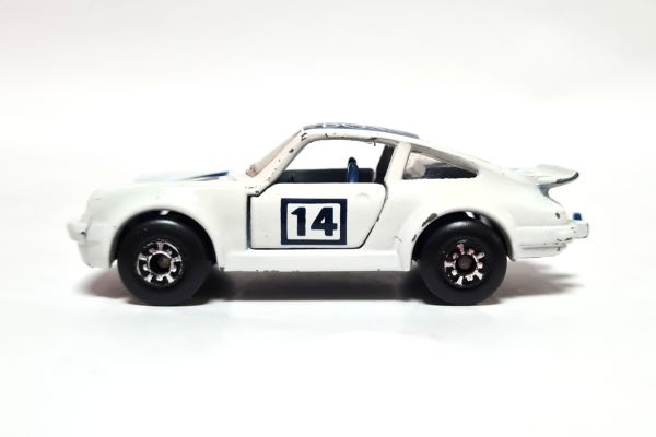 gebraucht! Matchbox Porsche 911 Turbo #14 BOSS weiss/blau 1976 - leicht bespielt