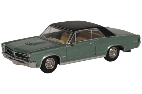Brekina Pontiac GTO Coupe 1965 hellgrün 1:87