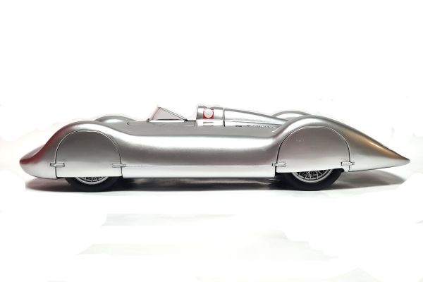 gebraucht! Revell 08420 Auto Union Typ C World Record Car 1937 silber Maßstab 1:18 - fast wie neu