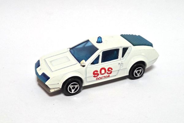 gebraucht! Majorette No.264 Alpine A310 SOS Doctor weiss Maßstab 1:55 - ganz leicht bespielt