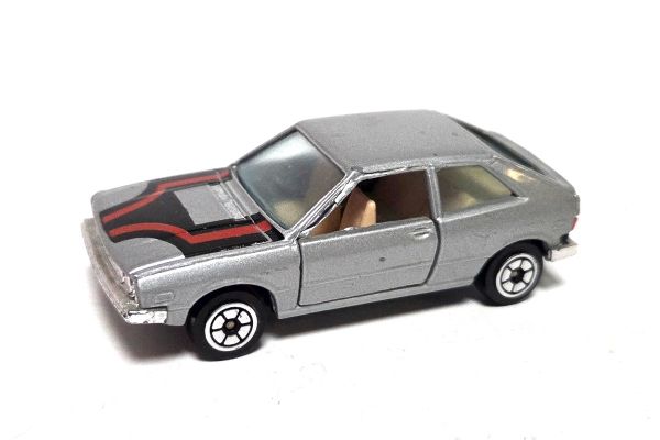 gebraucht! Yatming 1068 VW Scirocco silber ca. 1:64 - ganz leicht bespielt
