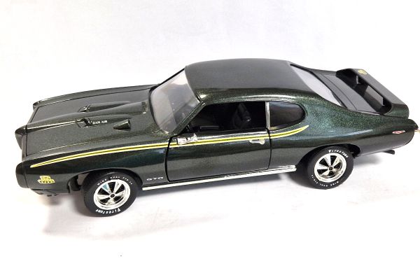 gebraucht! Ertl 7328 Pontiac GTO "The Judge" 1969 dunkelgrün metallic 1969 Maßstab 1:18 - fast wie n