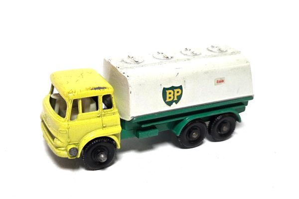 gebraucht! Matchbox No.25 Bedford Petrol Tanker BP Lesney Made in England - leicht bespielt
