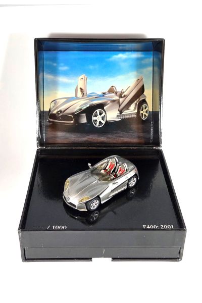 NOS! Spark Mercedes-Benz F400 Studie 2001 silber 1:43