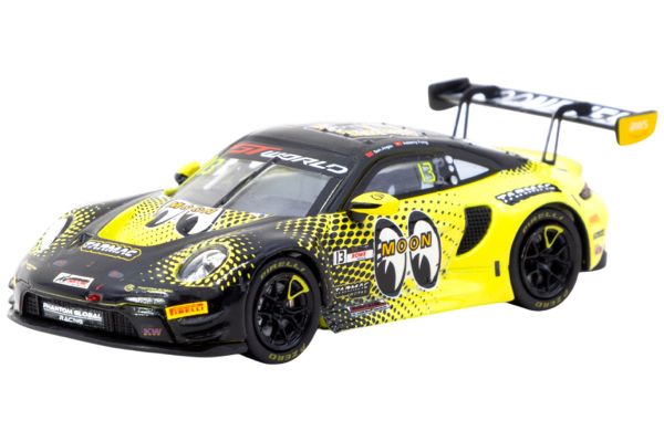 Tarmac Porsche 911 GT3 R #13 GT World Challenge Asia 2025 Moon gelb/schwarz 1:64