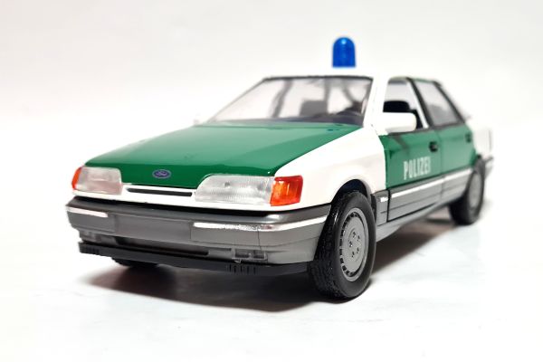gebraucht! Schabak 1501 Ford Scorpio 2.8i Ghia 1987 "Polizei" weiß/grün Maßstab 1:25 Modellauto - fa