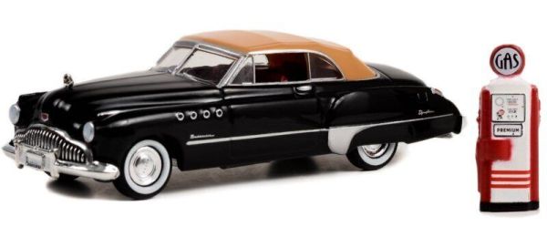 Greenlight 97140-A Buick Roadmaster Convertible with Vintage Gas Pump schwarz 1949 - The Hobby Shop