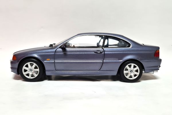 gebraucht! Kyosho BMW 318Ci Coupe (E46) 1998 blau metallic Maßstab 1:18 - fast wie neu