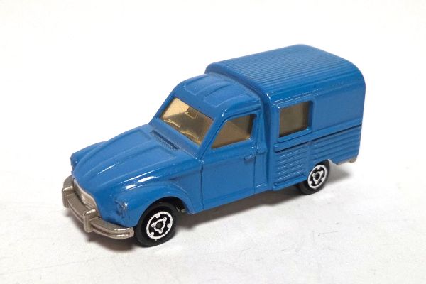 gebraucht! Majorette No.235 Citroen Acadiane blau Maßstab 1:60 - leicht bespielt