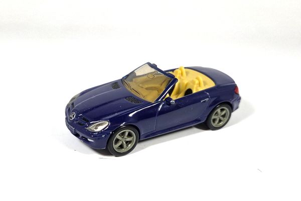 gebraucht! Siku 1002 Mercedes-Benz SLK 350 dunkelblau - ganz leicht bespielt