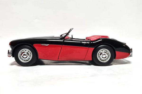 gebraucht! Kyosho 08141KR Austin Healey 3000 MK1 Spider 1960 rot/schwarz Maßstab 1:18