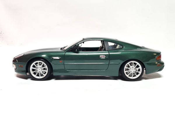 gebraucht! Maisto 50347 Aston Martin DB7 Vantage 1999 grün metallic Maßstab 1:18 Modellauto - fast w