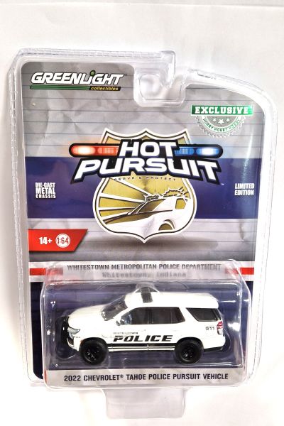 Greenlight 30360 Chevrolet Tahoe Pursuit "Whitestown Police" weiss 2022 - Exclusive Maßstab 1:64 Mod