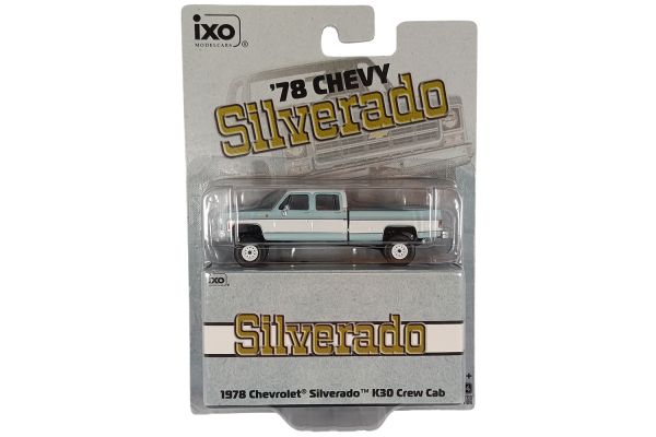 IXO America Chevrolet Silverado K30 Crew Cab 1978 hellblau/weiss 1:64