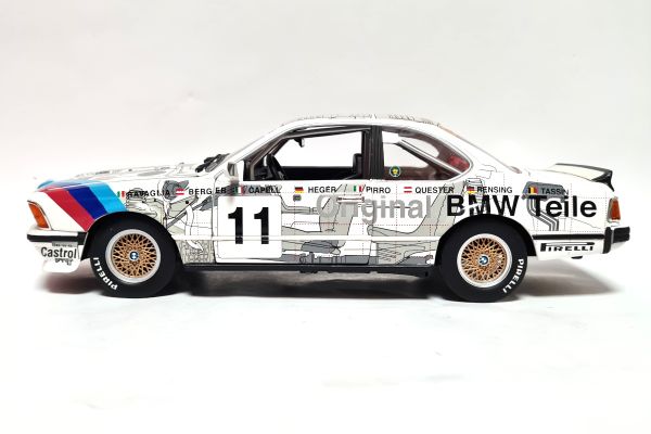 gebraucht! Anson 30403 BMW 635CSI Racing 1982 weiß/grau/M-Farben "No.11" Maßstab 1:18 Modellauto - f
