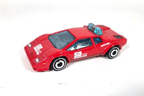 gebraucht! Hot Wheels Lamborghini Countach Pace Car rot ca. 1:64 - ganz leicht bespielt
