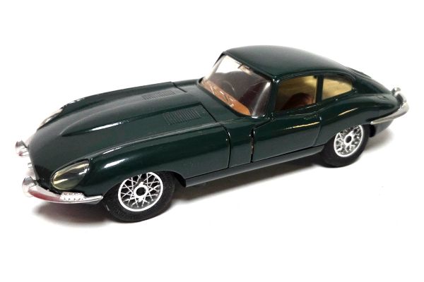 gebraucht! Majorette Jaguar E-Type dunkelgrün Maßstab 1:24 - fast wie neu