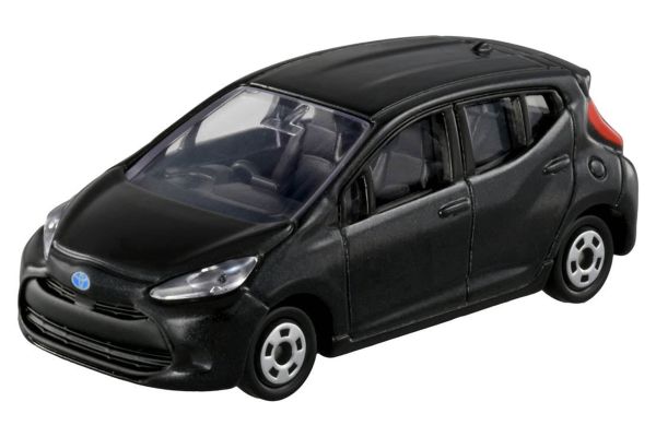 Tomica TO034 Toyota Aqua schwarz 1:59