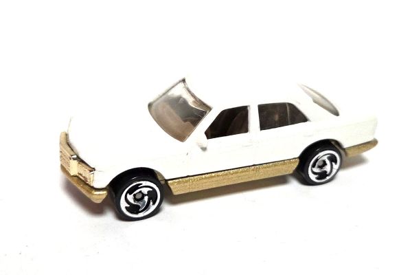 gebraucht! Hot Wheels Mercedes-Benz 380 SEL weiss/gold - fast wie neu