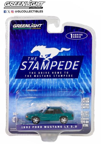 Greenlight 13340-C Ford Mustang LX 5.0 grün metallic 1992 - Stampede 1 Maßstab 1:64 Modellauto