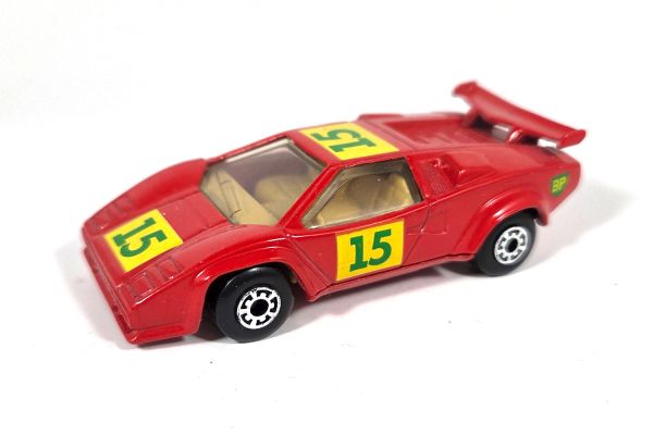gebraucht! Matchbox Lamborghini Countach LP 5000S rot #15 - fast wie neu