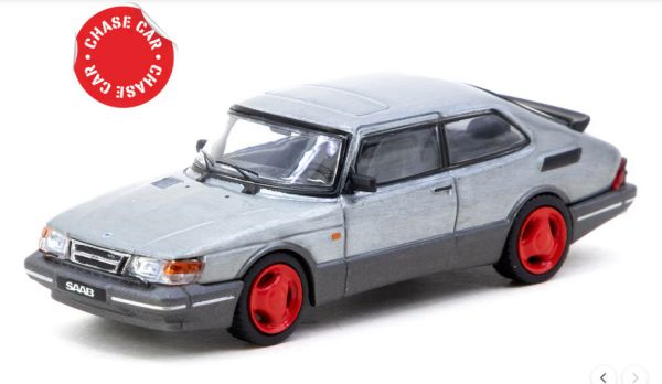 Chase Car! Tarmac Saab 900 Turbo Klarlach/Felgen rot 1:64 mit Tarmac Cards
