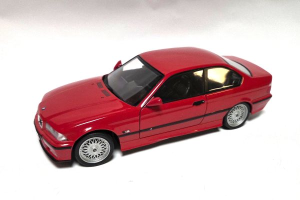 gebraucht! Solido BMW M3 coupe E36 rot 1:18 - ganz leicht bespielt