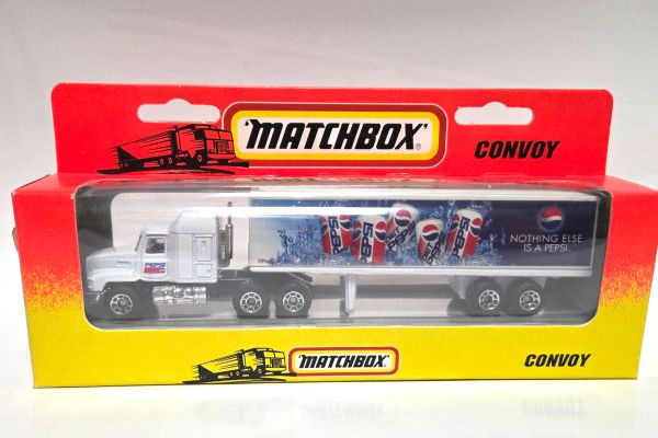 NOS! Matchbox US-Truck Convoy "Pepsi" weiss/blau 1996 - neuwertig