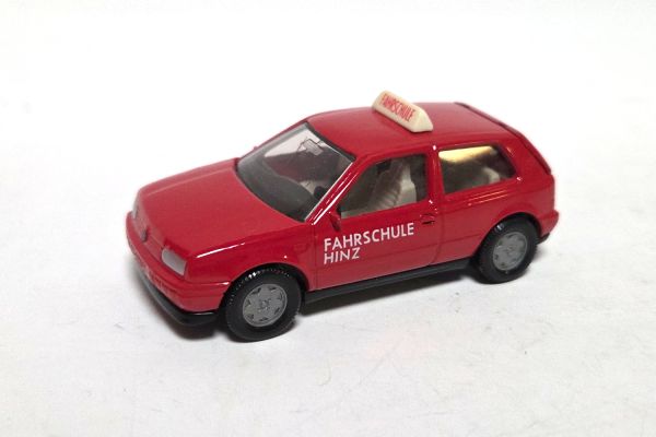 gebraucht! Siku 1025 VW Golf III rot Fahrschule Hinz - fast wie neu