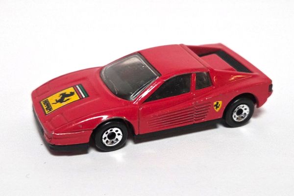 gebraucht! Matchbox Ferrari Testarossa 1986 rot 1:59 - leicht bespielt