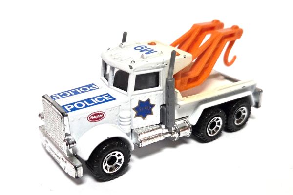 gebraucht! Matchbox Peterbilt Abschleppwagen Police weiss 1981 - leicht bespielt