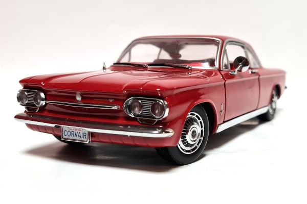 gebraucht! Sun Star 1481 Chevrolet Corvair 1963 rot Maßstab 1:18 - fast wie neu