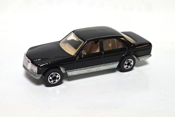 gebraucht! Hot Wheels Mercedes-Benz 380 SEL schwarz/silber - ganz leicht bespielt