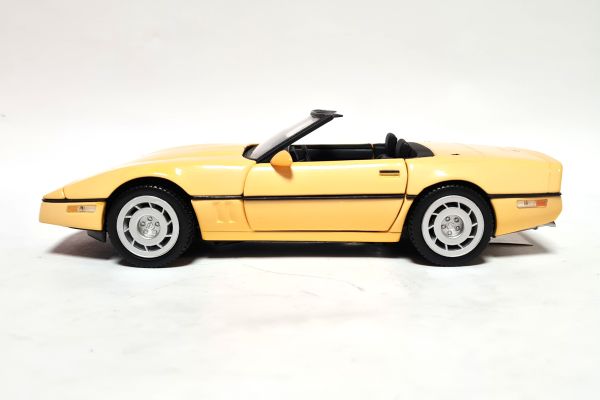 gebraucht! Franklin Mint Chevrolet Corvette C4 1986 gelb Maßstab 1:24 Modellauto