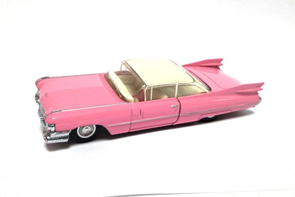 gebraucht! Matchbox DY007/C Cadillac De Ville Coupe 1959 pink ca. 1:43 DINKY - fast wie neu