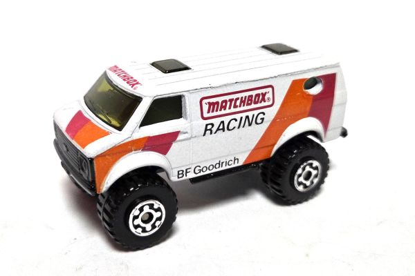 gebraucht! Matchbox Chevrolet Chevy Van 4x4 weiss 1981 - fast wie neu