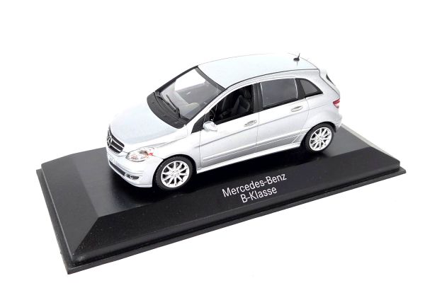 gebraucht! Minichamps Mercedes-Benz B-Klasse silber 1:43