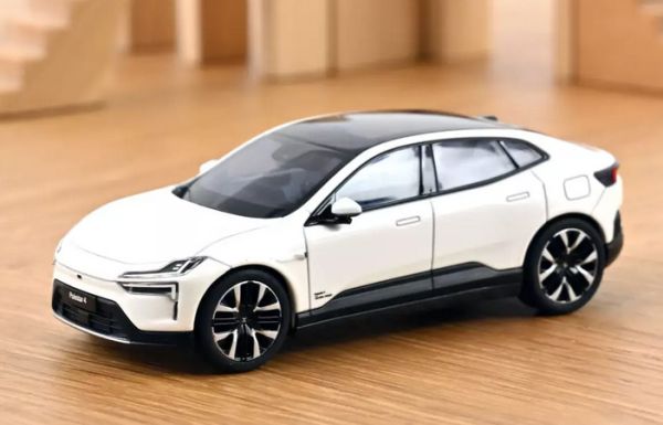 Norev 874010 Polestar 4 snow weiss 2024 Maßstab 1:43